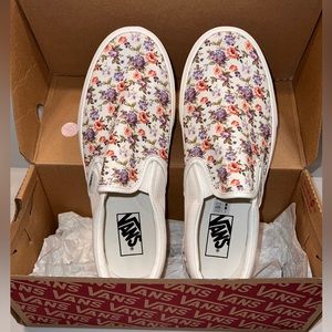 Vans- Classic Slip Ons Vintage Floral Size 8.5